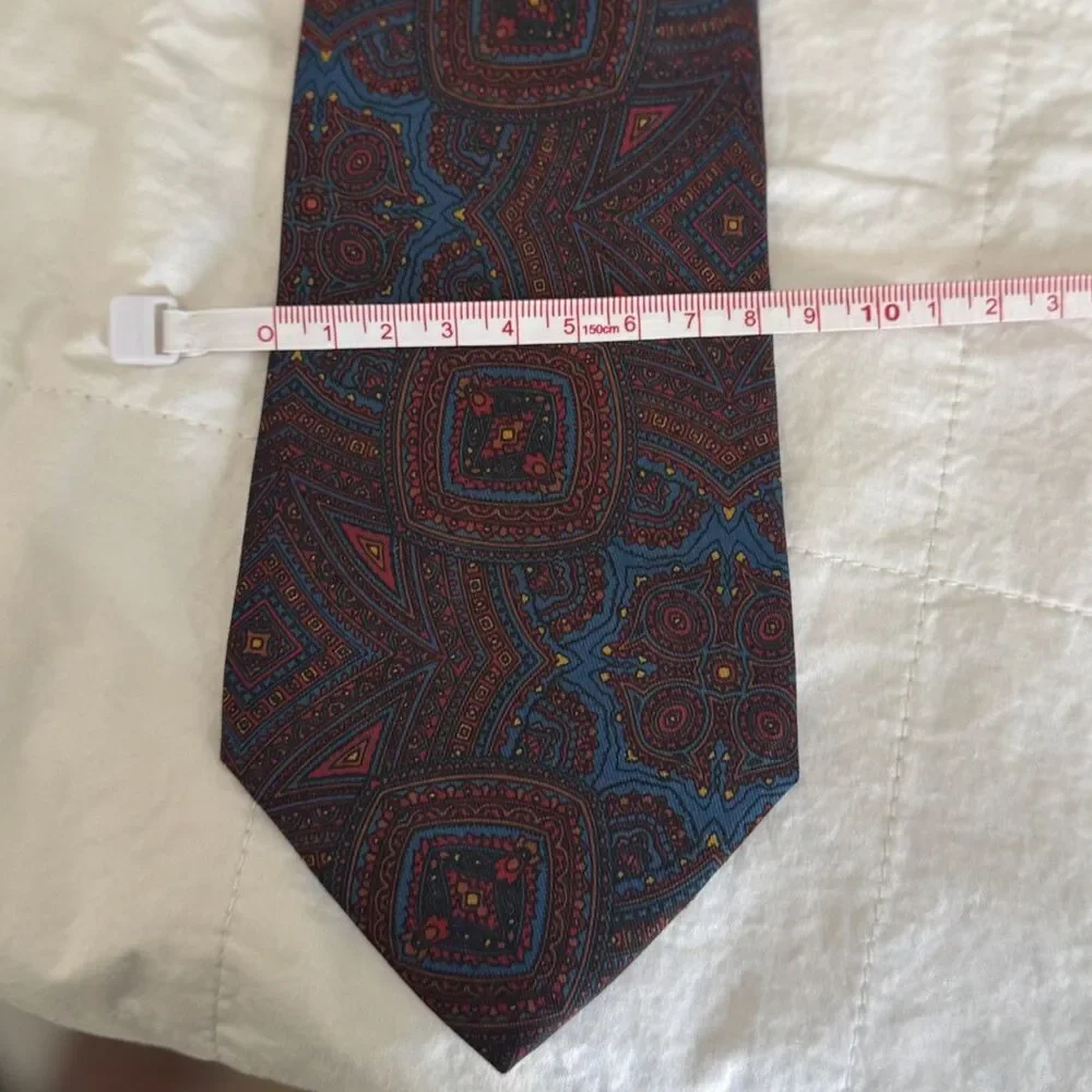 Vintage Hugh Parsons Selfridges England 100% Silk Necktie Blue Red Paisley Tie